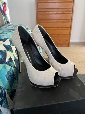 Giuseppe Zanotti Sharon Chiffon Off-White Pump